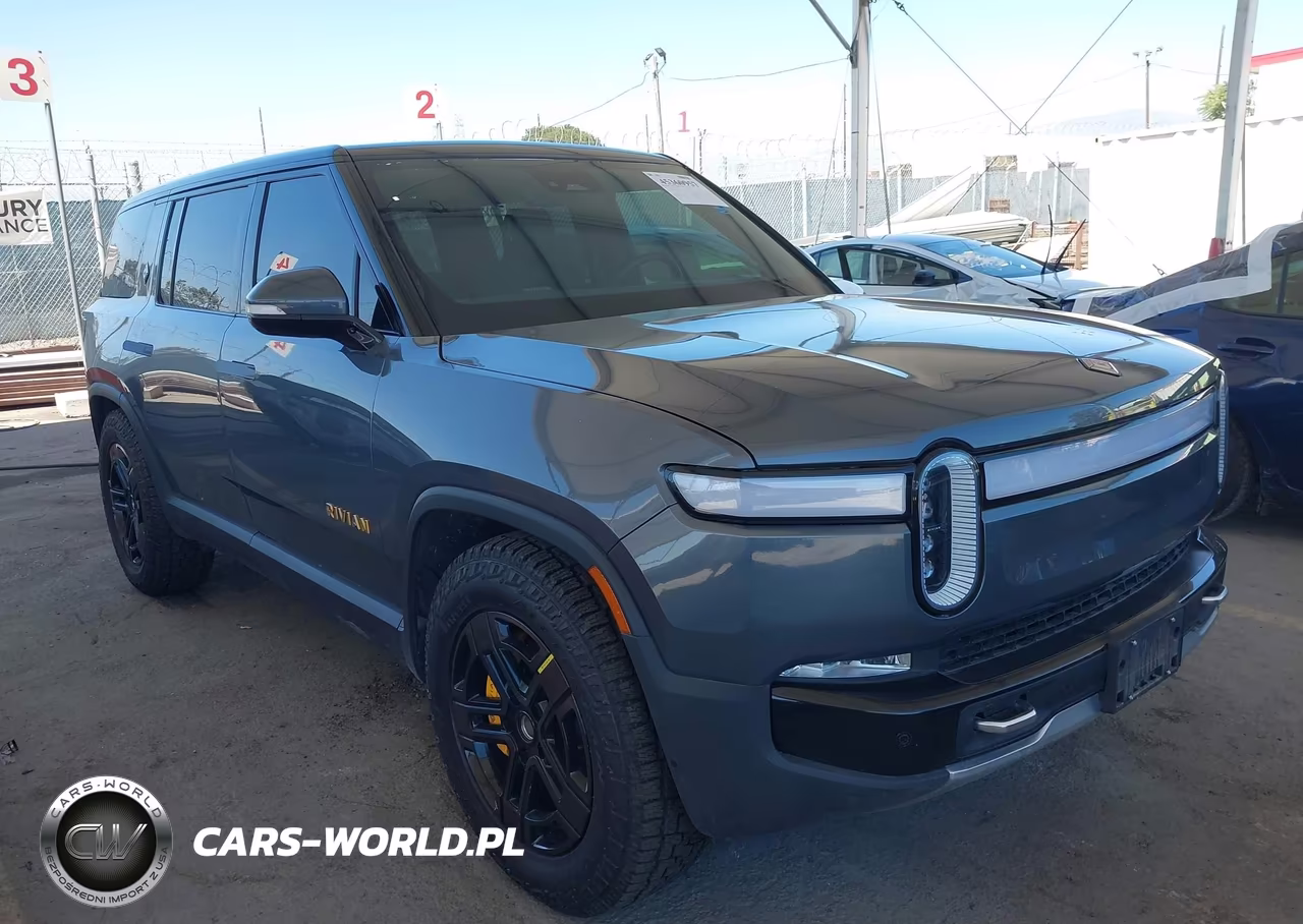 2023 Rivian R1S Adventure