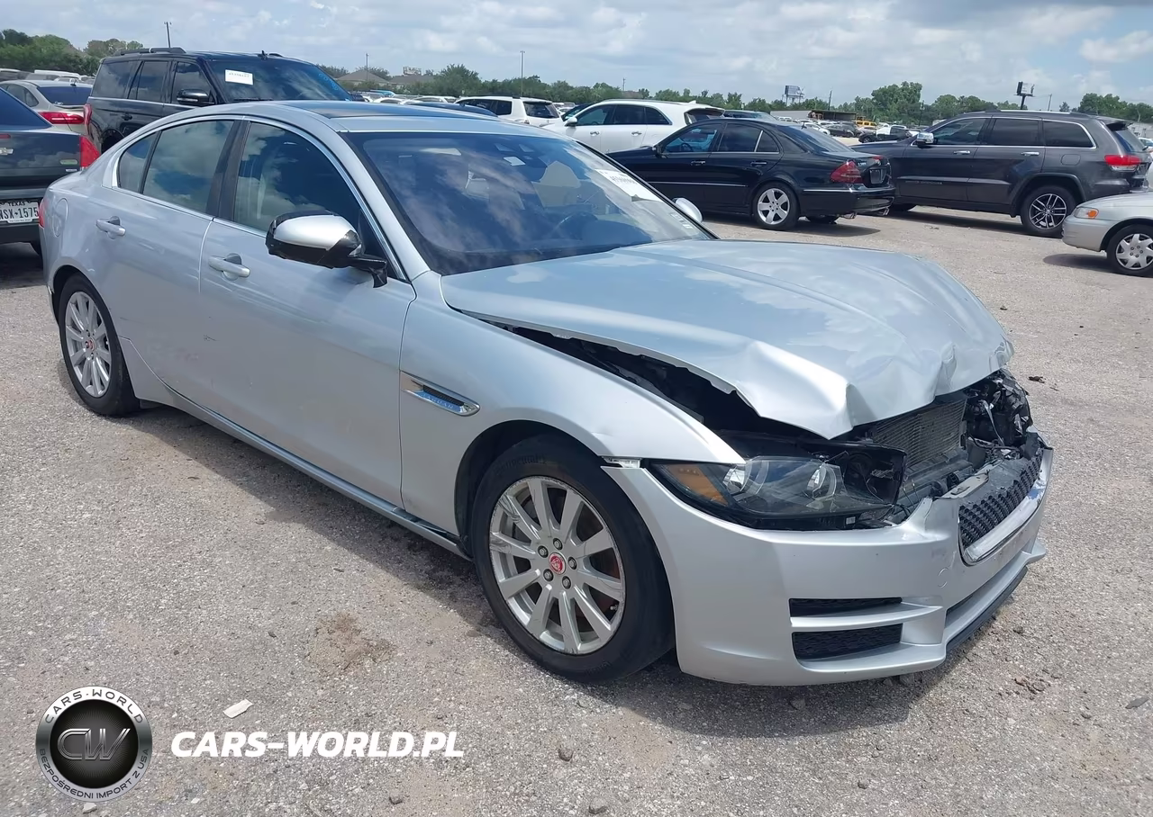 2019 Jaguar Xe 25T – zdjęcie 1 z 12