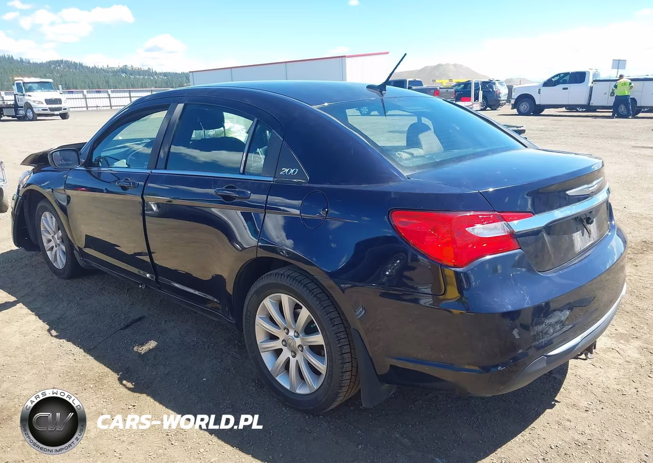 2011 Chrysler 200 Touring VIN:1C3BC1FB0BN569052 - 3