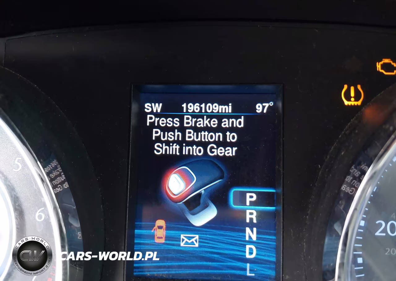 2013 Chrysler 300 Motown VIN:2C3CCAAGXDH505054 - 16