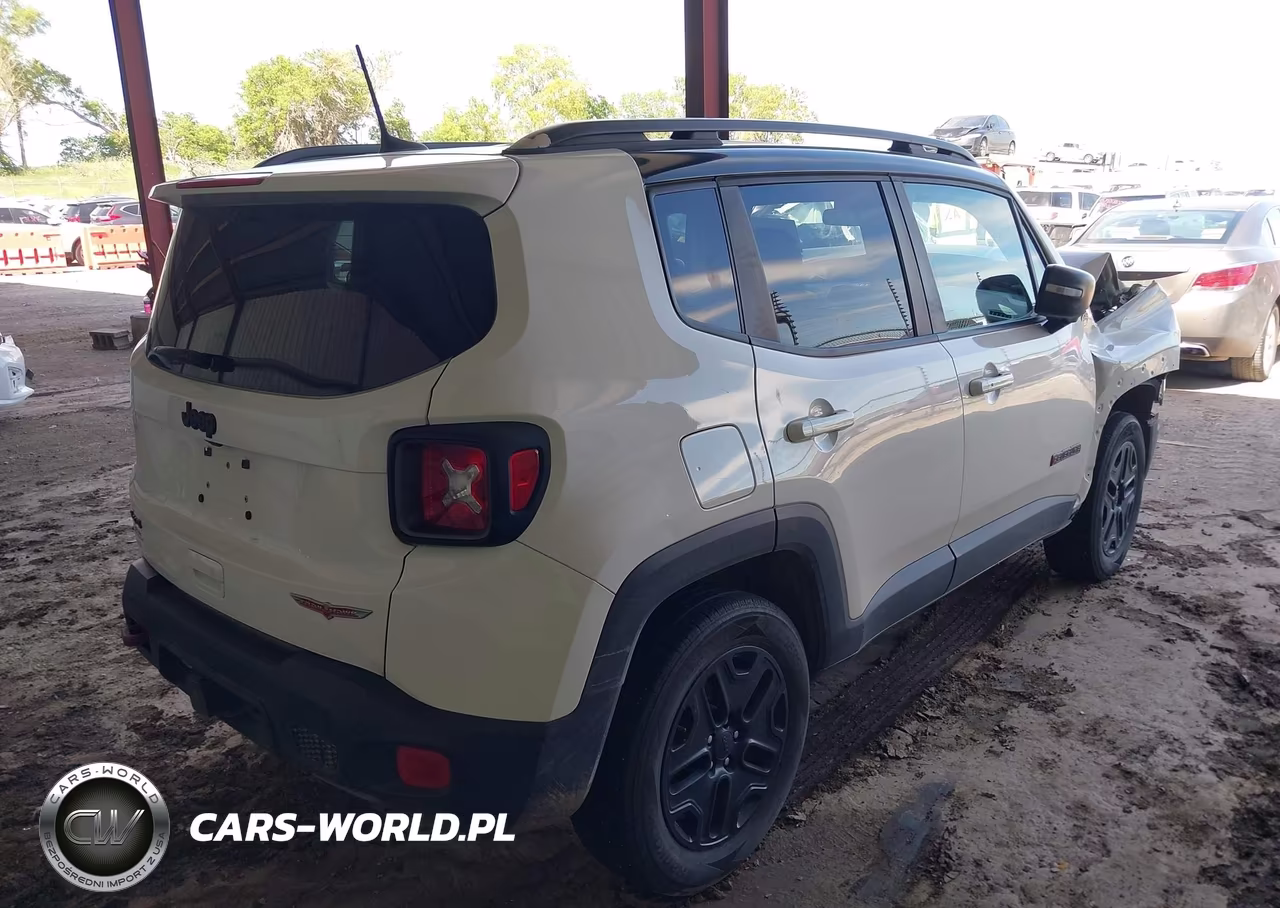 2018 Jeep Renegade Trailhawk 4X4 VIN:ZACCJBCB4JPH70121 - 4