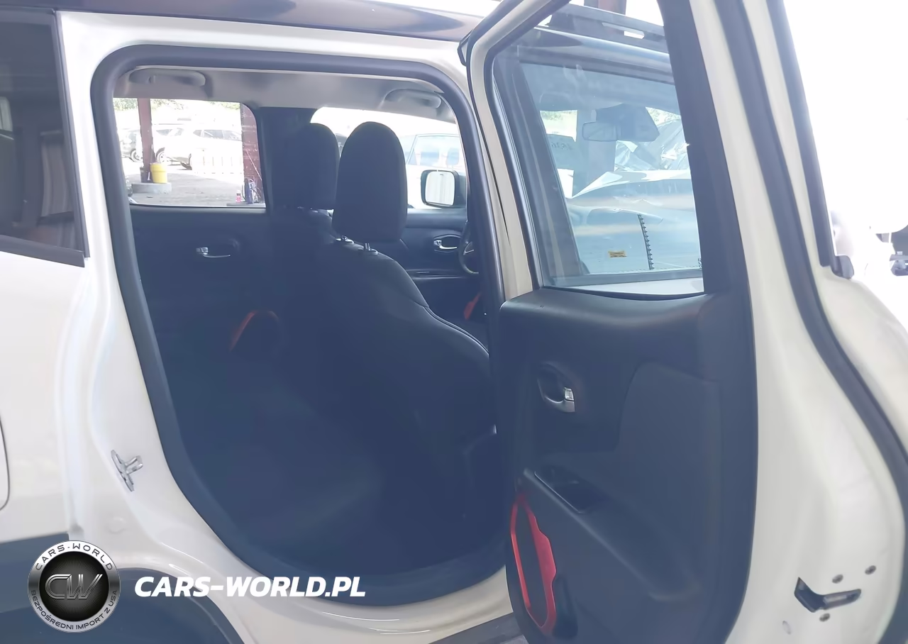 2018 Jeep Renegade Trailhawk 4X4 VIN:ZACCJBCB4JPH70121 - 8