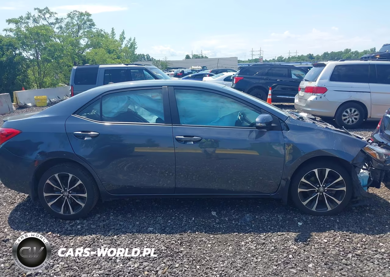 2019 Toyota Corolla Xse VIN:2T1BURHE1KC163752 - 13