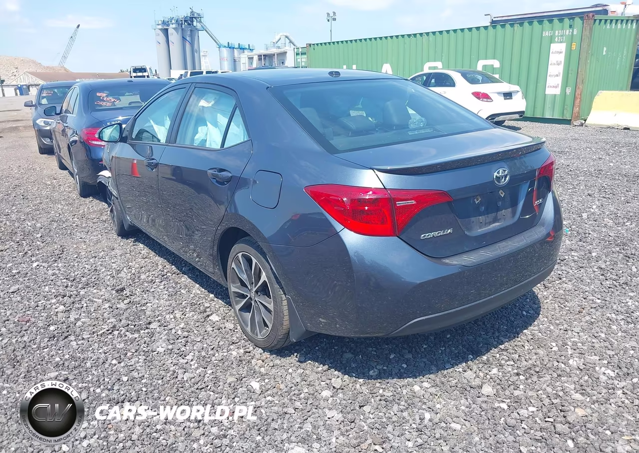 2019 Toyota Corolla Xse VIN:2T1BURHE1KC163752 - 3