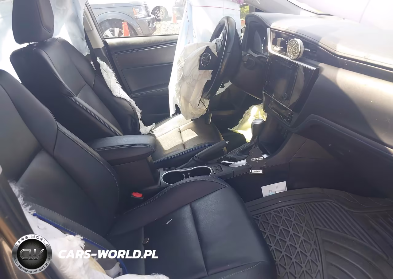 2019 Toyota Corolla Xse VIN:2T1BURHE1KC163752 - 5