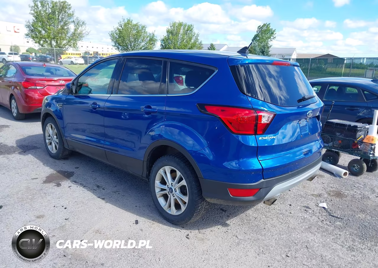 2019 Ford Escape Se VIN:1FMCU0GD0KUA93636 - 3