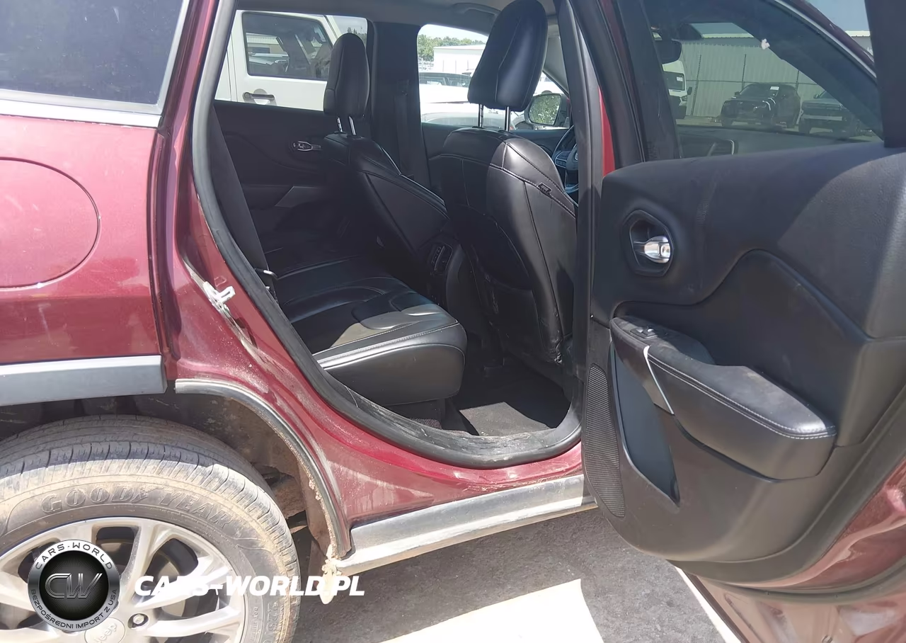 2019 Jeep Cherokee Latitude Plus Fwd VIN:1C4PJLLB2KD176277 - 8