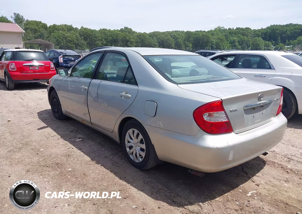 2002 Toyota Camry Le VIN:4T1BE32K52U525072 - 3
