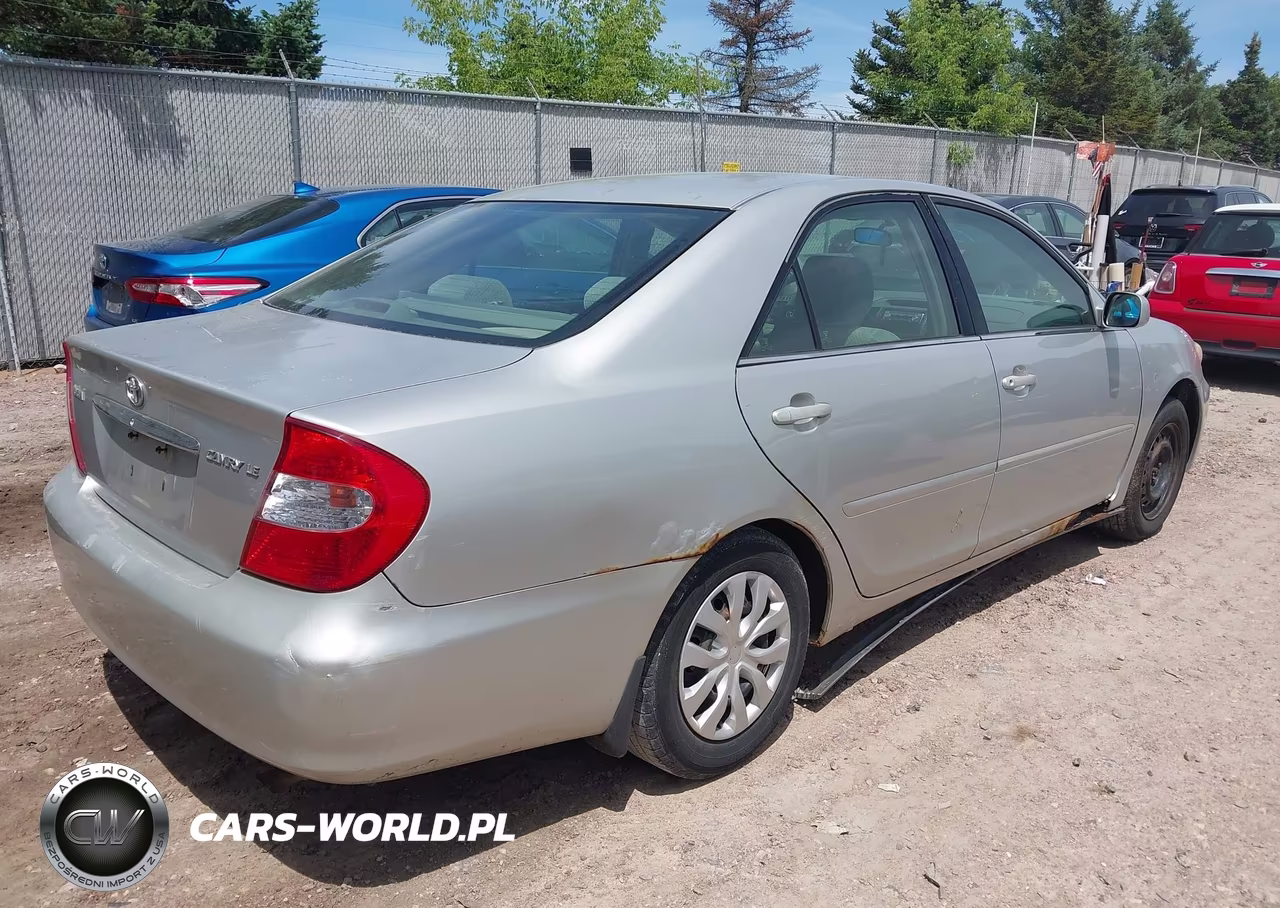 2002 Toyota Camry Le VIN:4T1BE32K52U525072 - 4