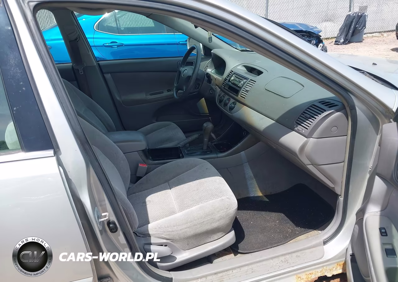 2002 Toyota Camry Le VIN:4T1BE32K52U525072 - 5