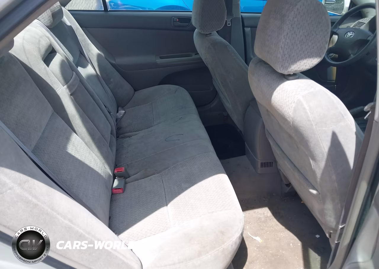 2002 Toyota Camry Le VIN:4T1BE32K52U525072 - 8