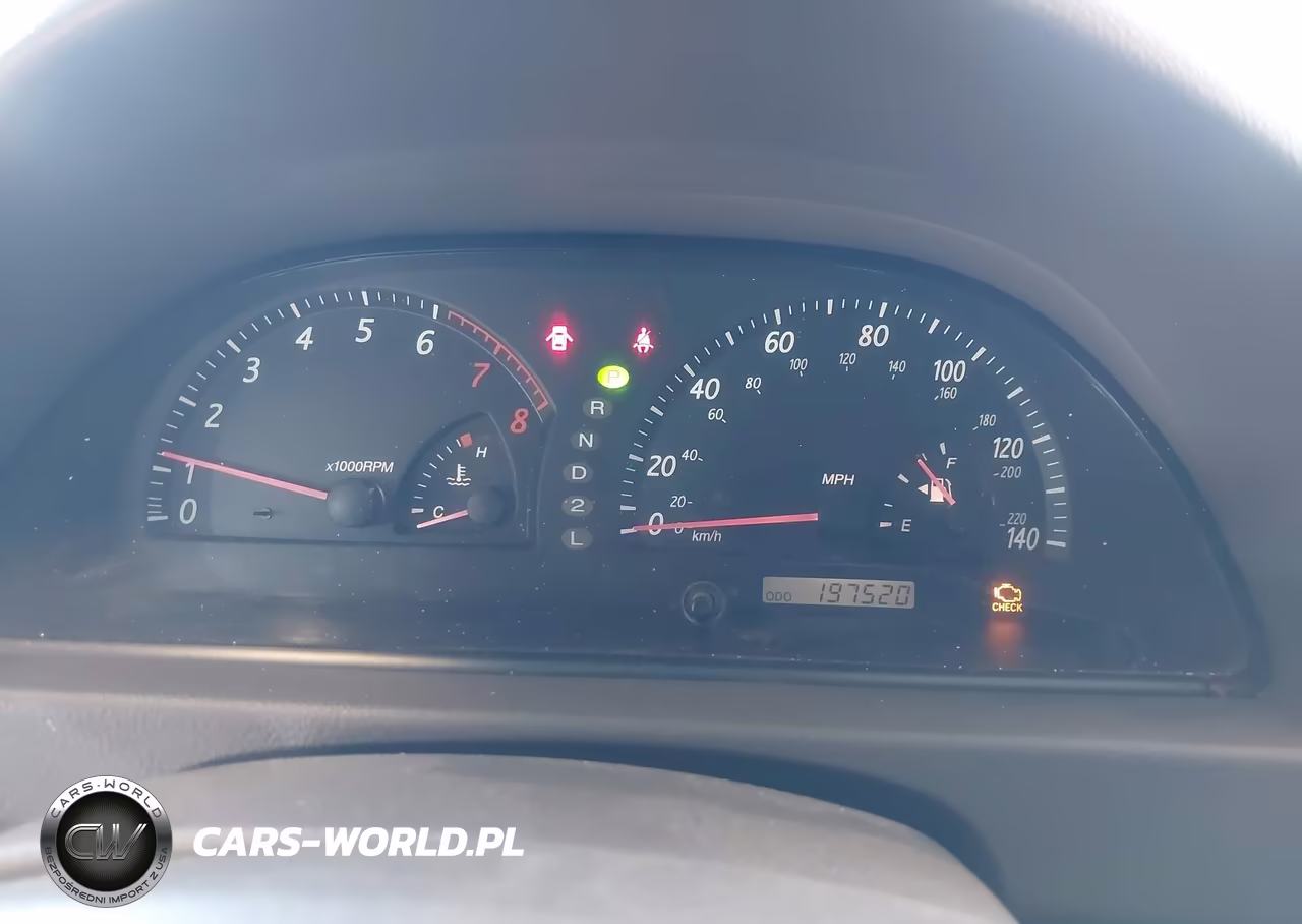 2002 Toyota Camry Le VIN:JTDBE32K820068401 - 7