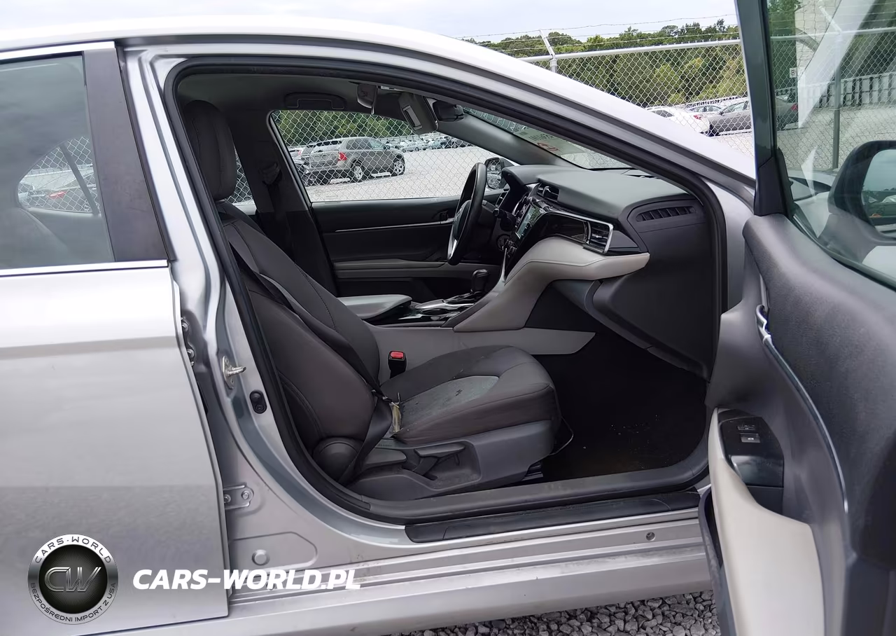 2019 Toyota Camry Le VIN:4T1B11HKXKU809210 - 5