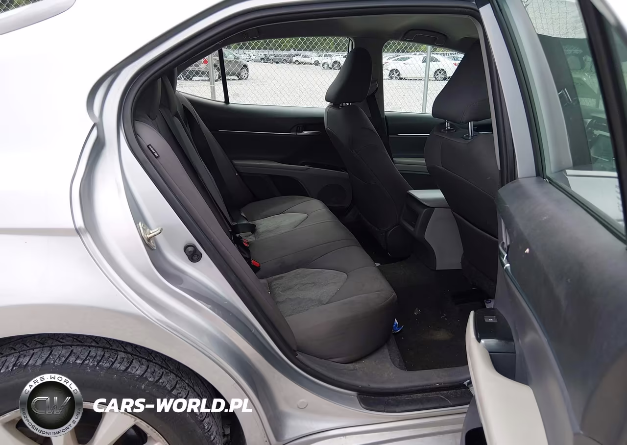 2019 Toyota Camry Le VIN:4T1B11HKXKU809210 - 8
