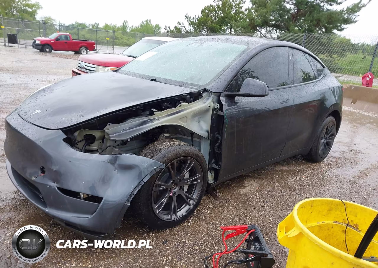 2024 Tesla Model Y Long Range Dual Motor All-Wheel Drive VIN:7SAYGDEE5RF161052 - 2