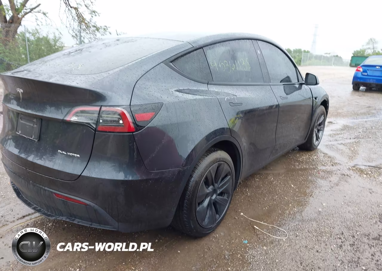 2024 Tesla Model Y Long Range Dual Motor All-Wheel Drive VIN:7SAYGDEE5RF161052 - 4