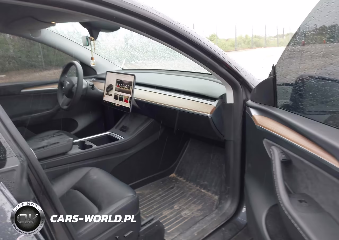 2024 Tesla Model Y Long Range Dual Motor All-Wheel Drive VIN:7SAYGDEE5RF161052 - 5