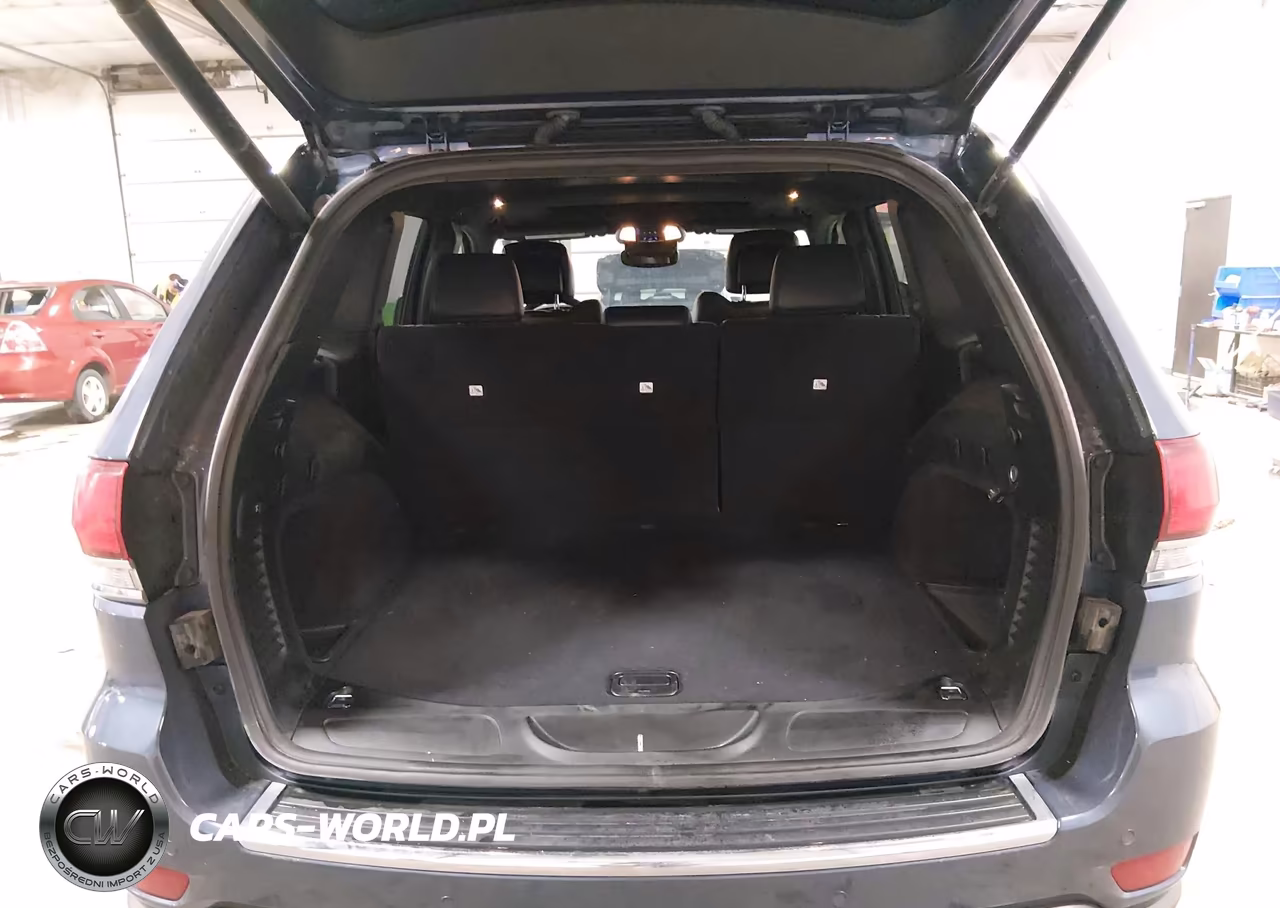 2020 Jeep Grand Cherokee Limited 4X4 VIN:1C4RJFBG3LC196617 - 17