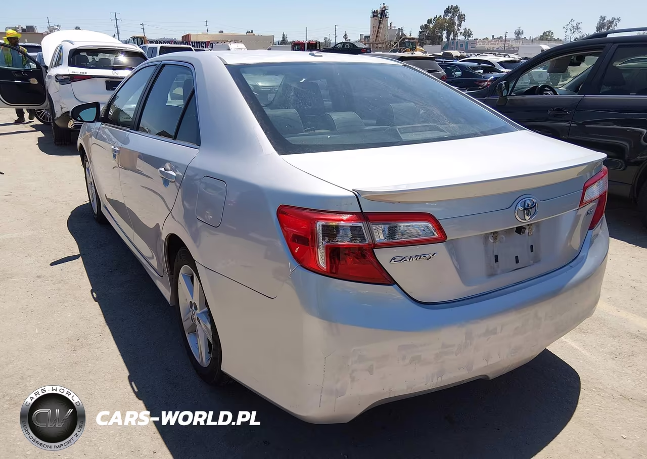2012 Toyota Camry Se VIN:4T1BF1FK6CU502834 - 3