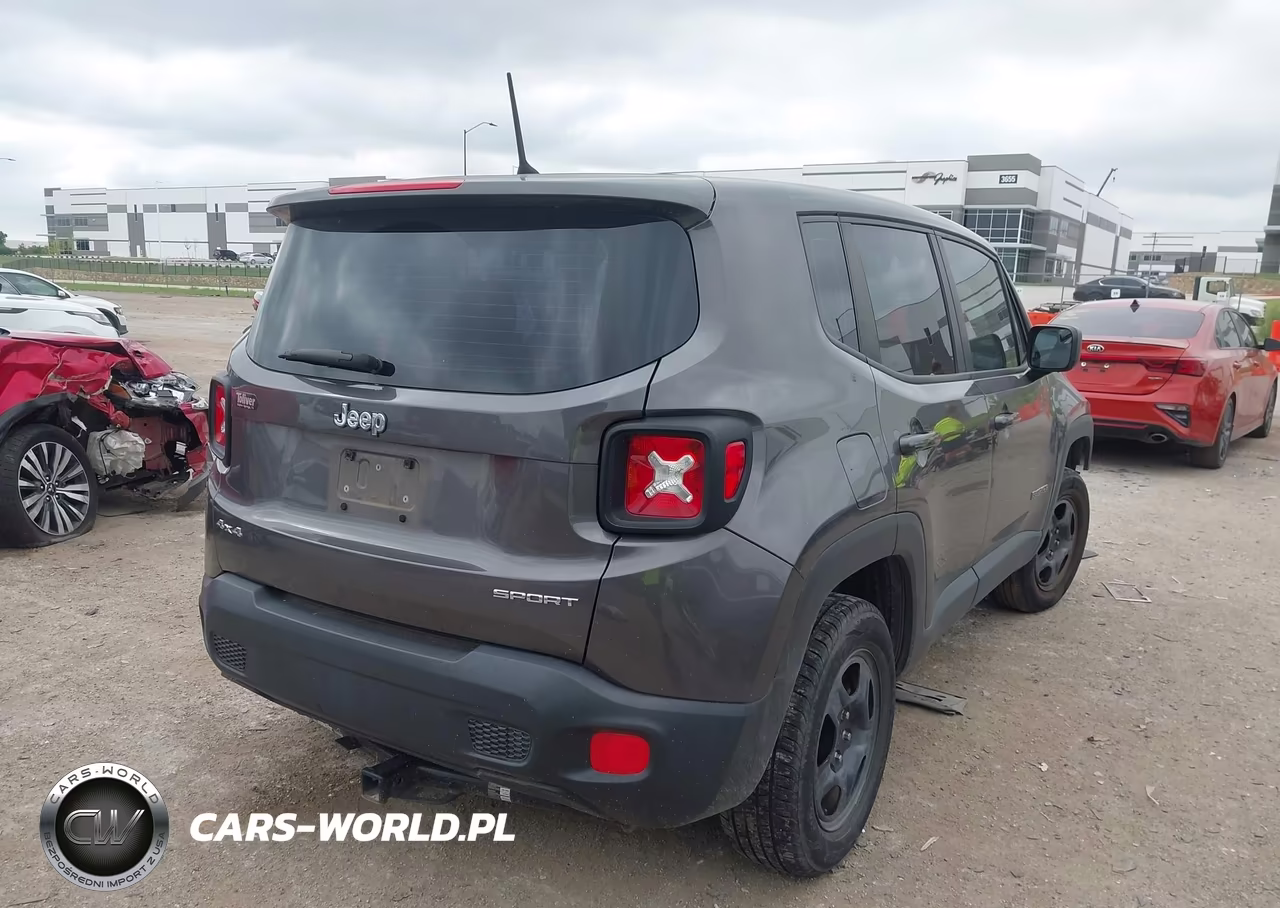 2017 Jeep Renegade Sport 4X4 VIN:ZACCJBAB3HPE81048 - 4