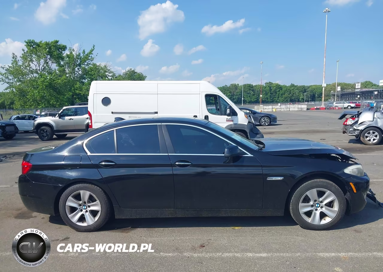 2013 BMW 528I xDrive VIN:WBAXH5C53DDW14810 - 13