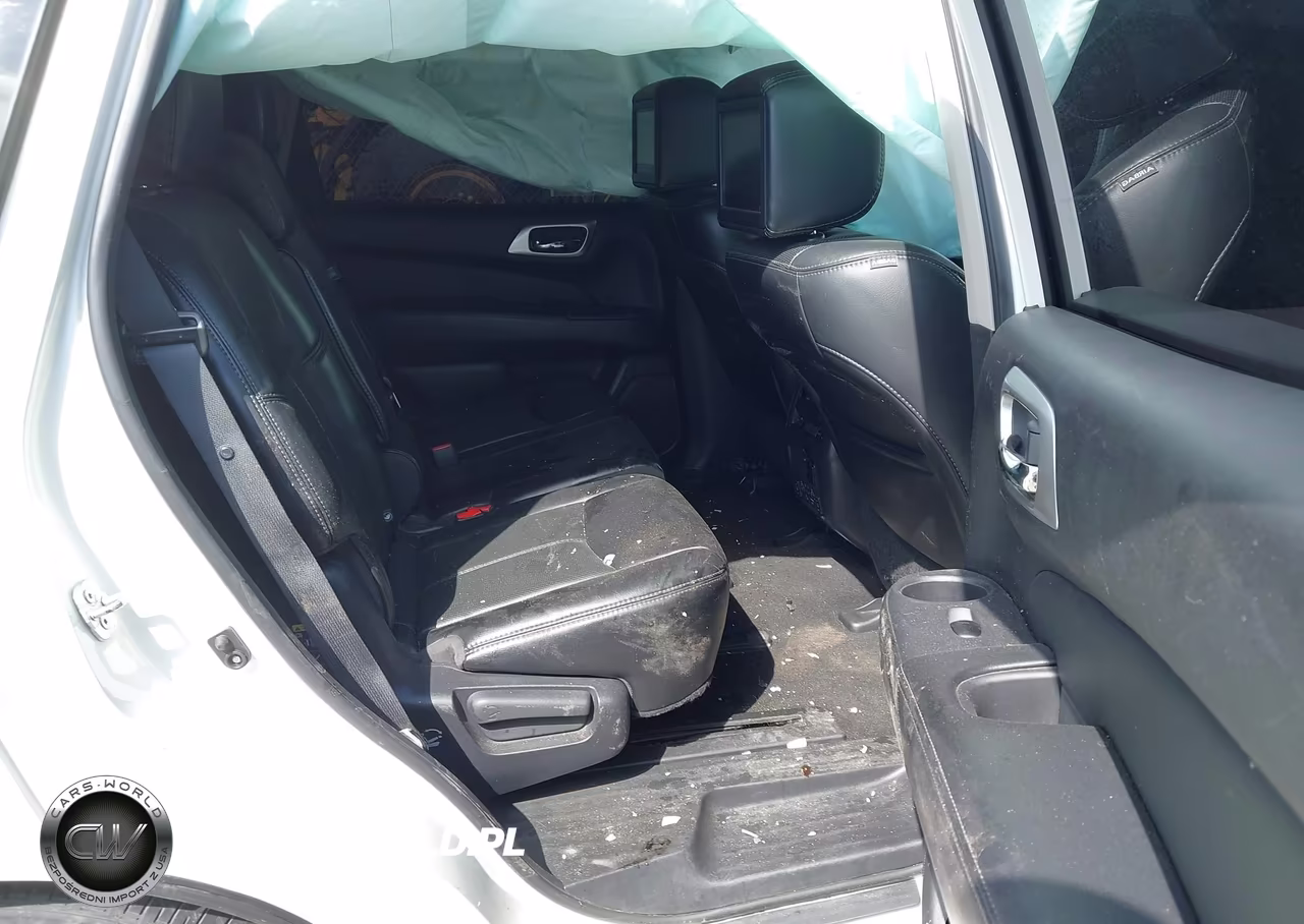 2017 Nissan Pathfinder VIN:5N1DR2MM8HC649762 - 8