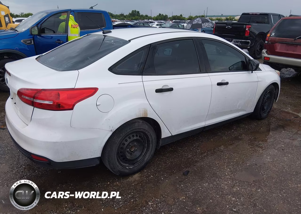 2017 Ford Focus S VIN:1FADP3E2XHL205110 - 4