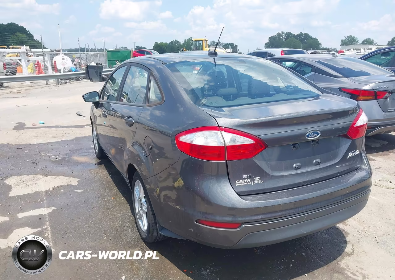 2018 Ford Fiesta Se VIN:3FADP4BJ7JM135586 - 3