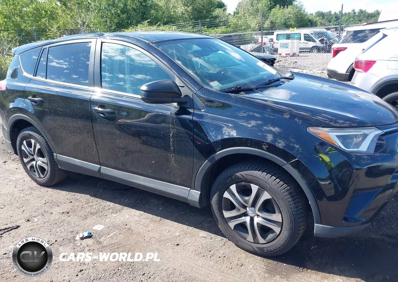 2018 Toyota Rav4 Le VIN:2T3BFREVXJW774852 - 13