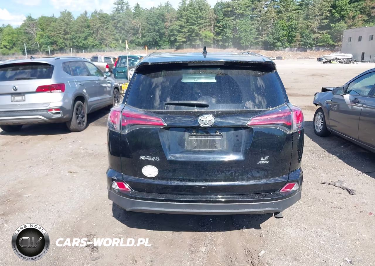 2018 Toyota Rav4 Le VIN:2T3BFREVXJW774852 - 16