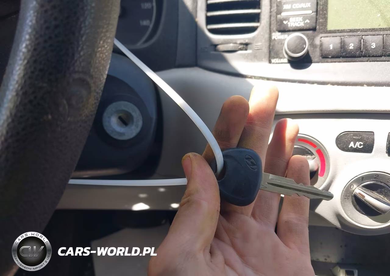 2010 Hyundai Accent Gs VIN:KMHCM3AC7AU161351 - 11