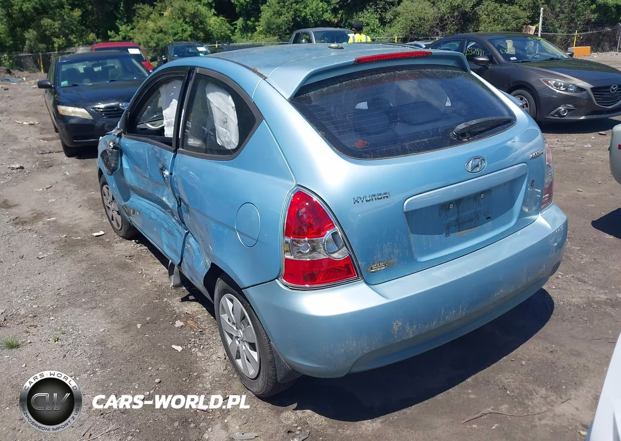 2010 Hyundai Accent Gs VIN:KMHCM3AC7AU161351 - 3