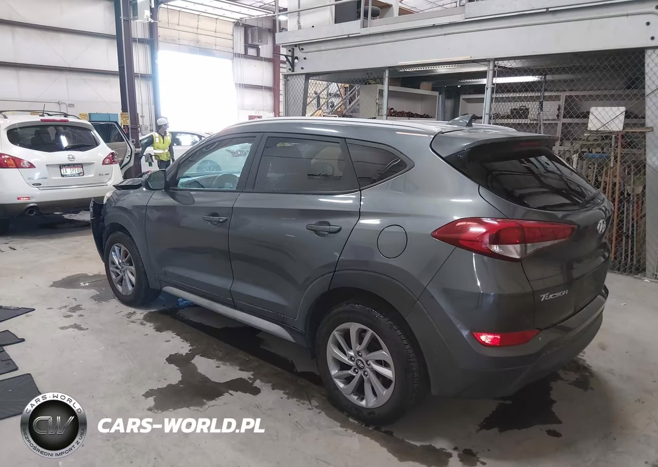 2018 Hyundai Tucson Sel VIN:KM8J3CA42JU666622 - 3