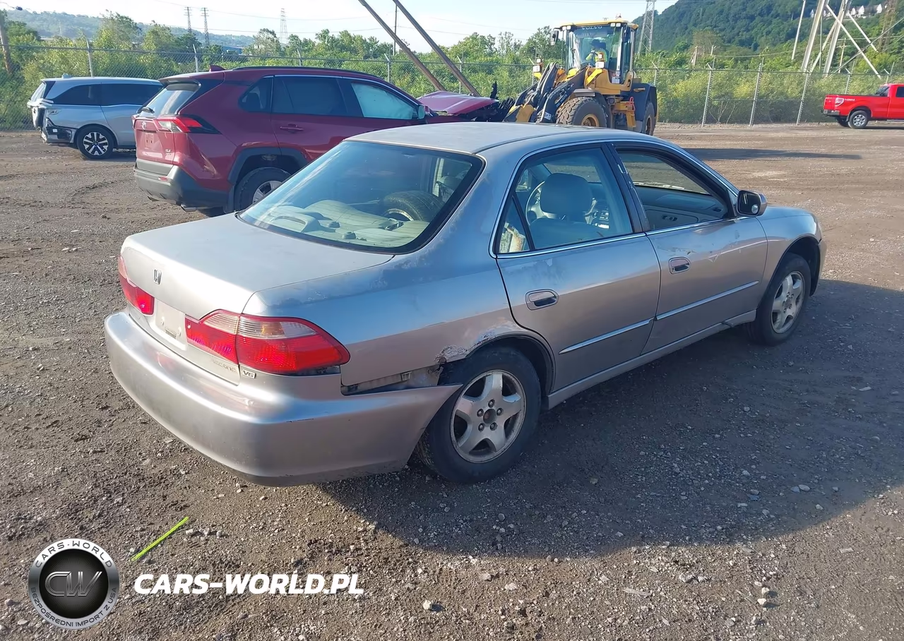 2000 Honda Accord 3.0 Ex VIN:1HGCG1656YA029236 - 4
