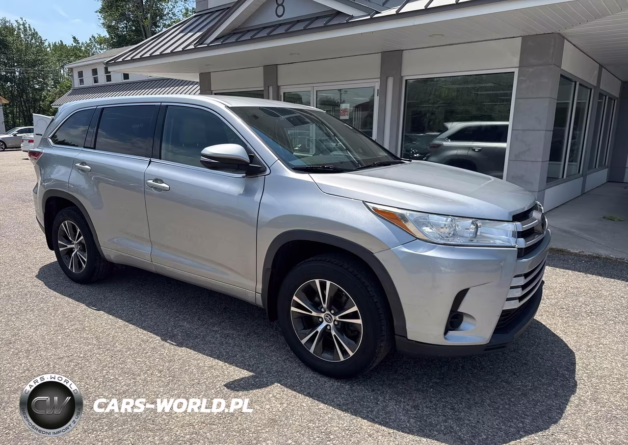 2018 Toyota Highlander Le – zdjęcie 1 z 10