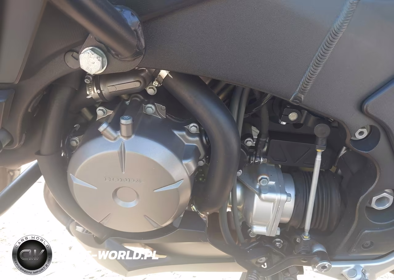 2016 Honda Vfr1200 X VIN:JH2SC7607GK000261 - 9