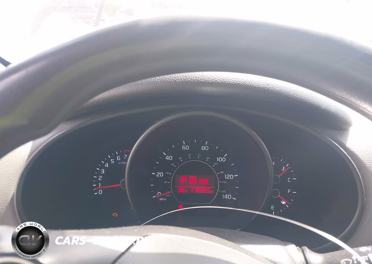 2018 Kia Soul VIN:KNDJN2A25J7598676 - 7