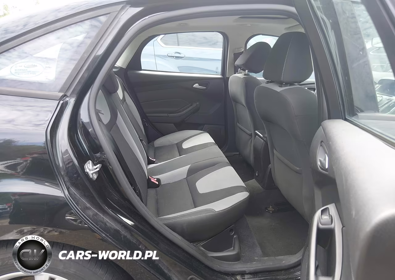 2014 Ford Focus Se VIN:1FADP3F22EL449697 - 8