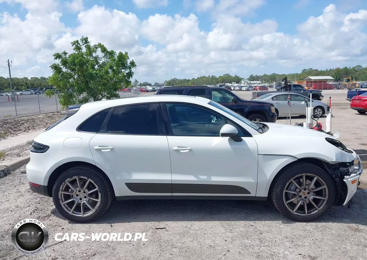 2017 Porsche Macan VIN:WP1AA2A54HLB08573 - 13