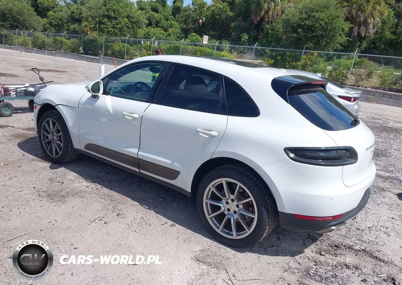 2017 Porsche Macan VIN:WP1AA2A54HLB08573 - 3