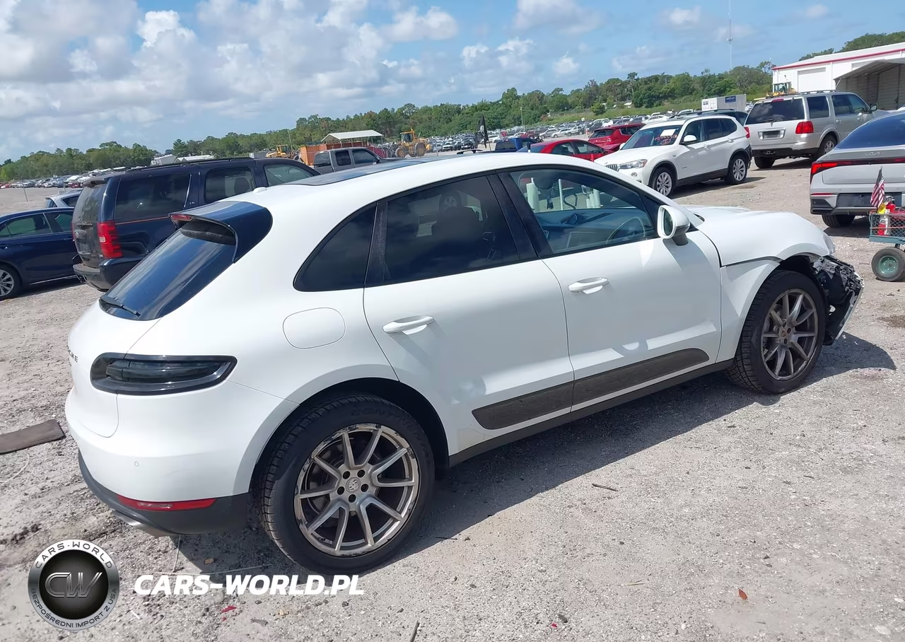 2017 Porsche Macan VIN:WP1AA2A54HLB08573 - 4