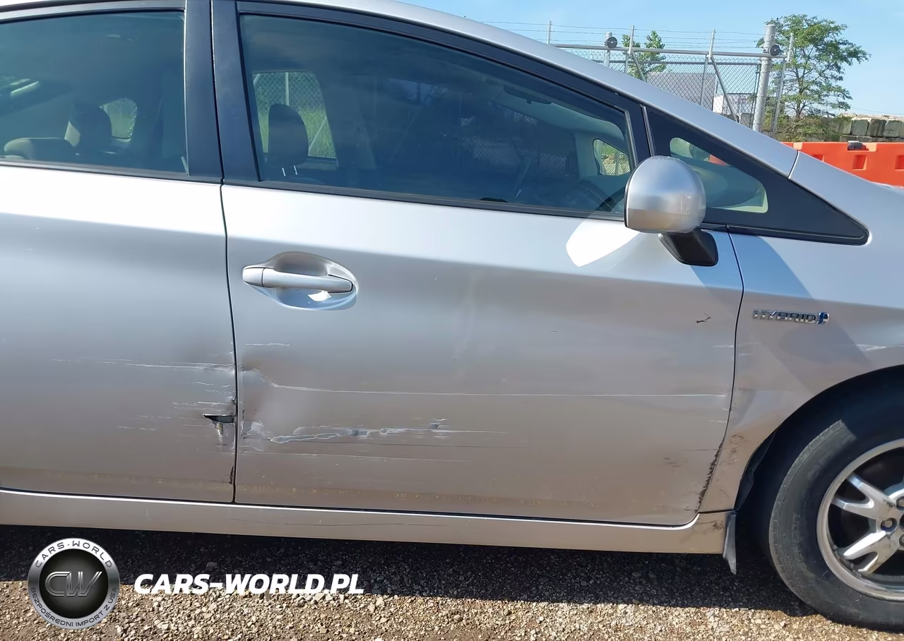 2014 Toyota Prius Two VIN:JTDKN3DU8E1736713 - 6