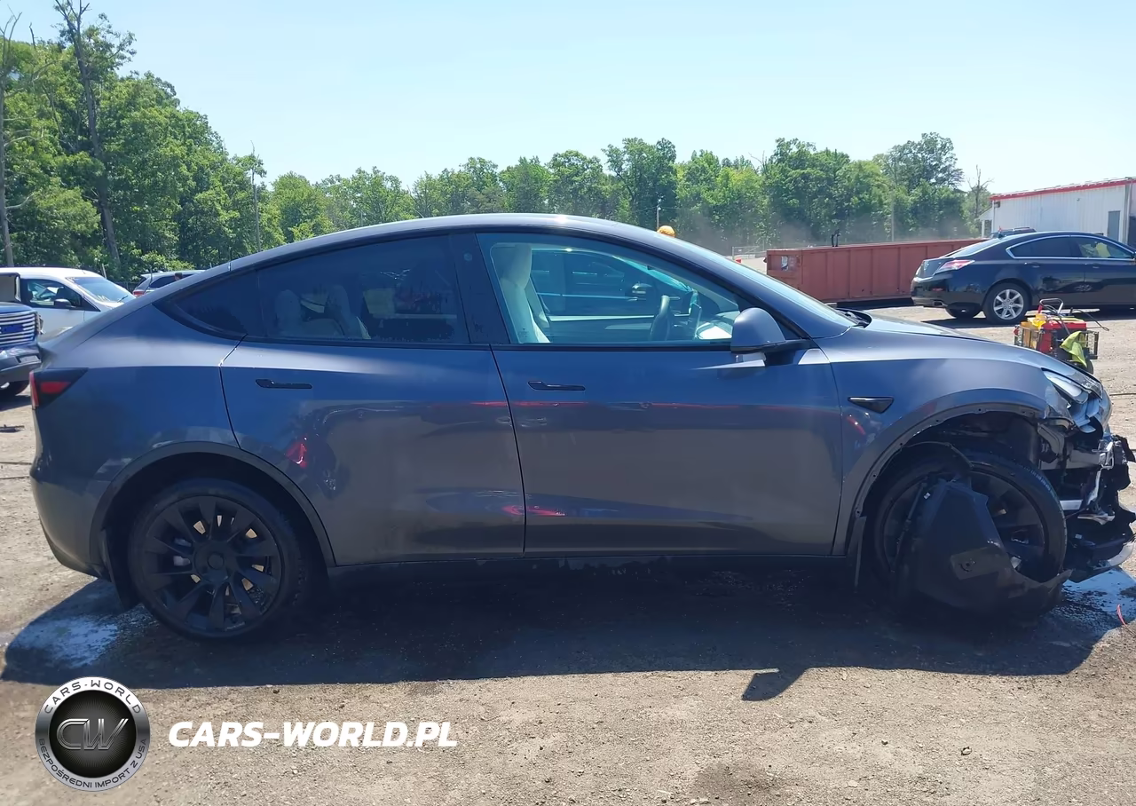 2023 Tesla Model Y Awd-Long Range Dual Motor All-Wheel Drive VIN:7SAYGDEE2PF692514 - 13