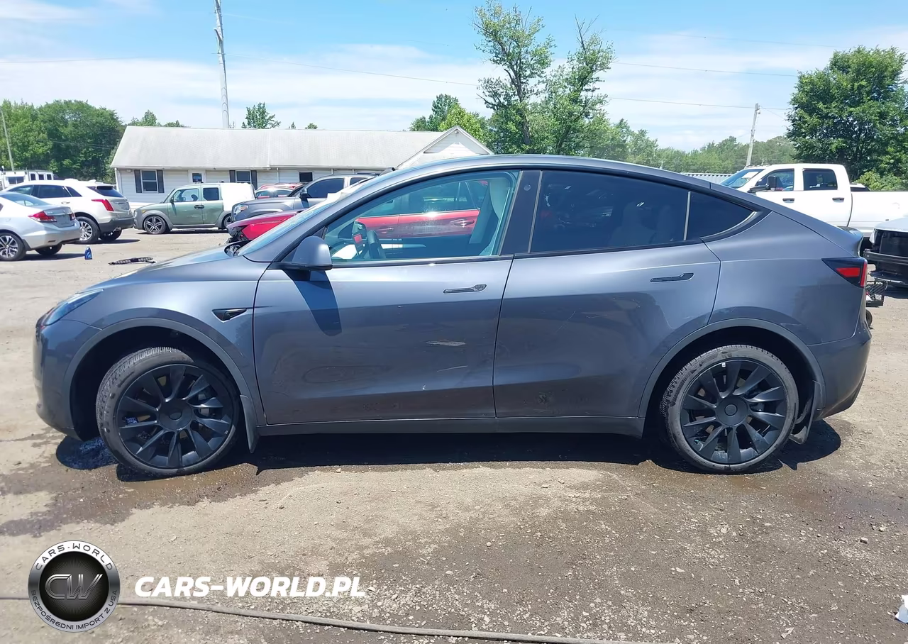2023 Tesla Model Y Awd-Long Range Dual Motor All-Wheel Drive VIN:7SAYGDEE2PF692514 - 14