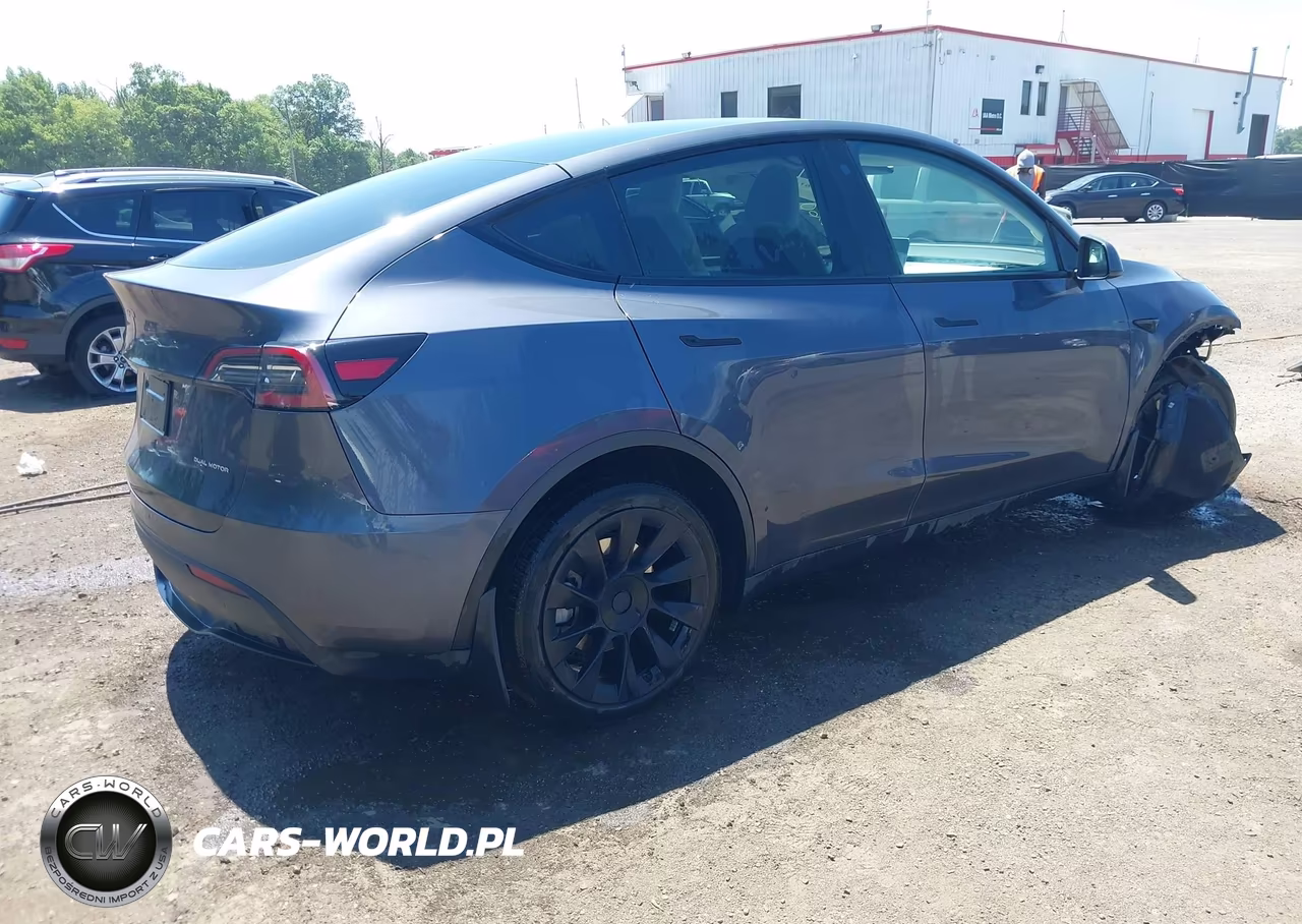 2023 Tesla Model Y Awd-Long Range Dual Motor All-Wheel Drive VIN:7SAYGDEE2PF692514 - 4