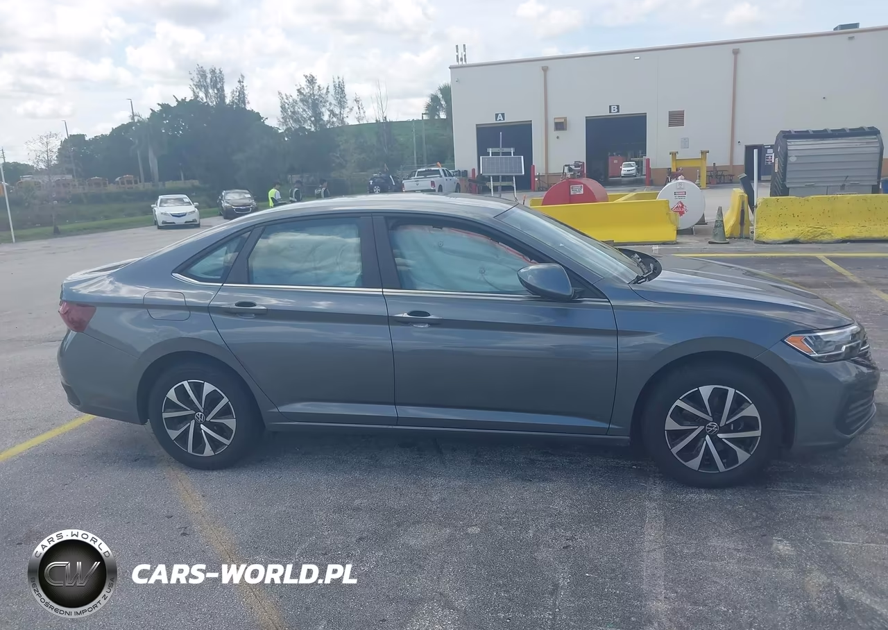 2024 Volkswagen Jetta 1.5T S VIN:3VW5M7BU6RM010722 - 12