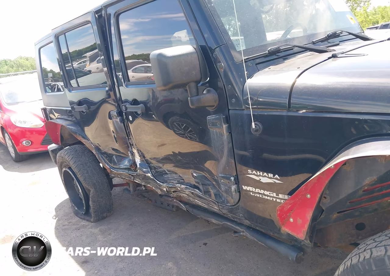 2010 Jeep Wrangler Unlimited Sahara VIN:1J4BA5H17AL220293 - 6