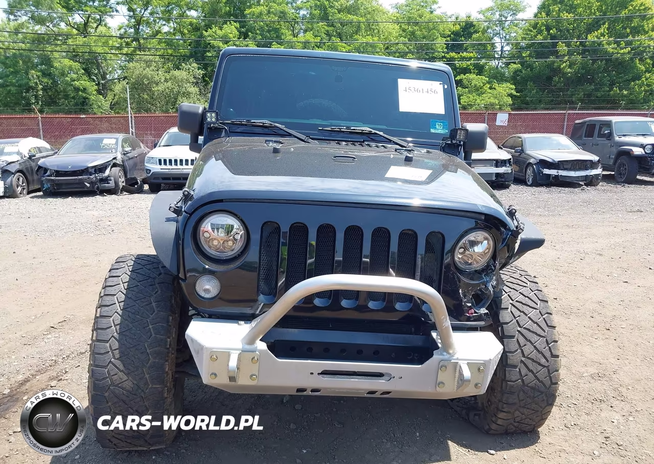 2013 Jeep Wrangler Unlimited Sport VIN:1C4BJWDGXDL667677 - 12