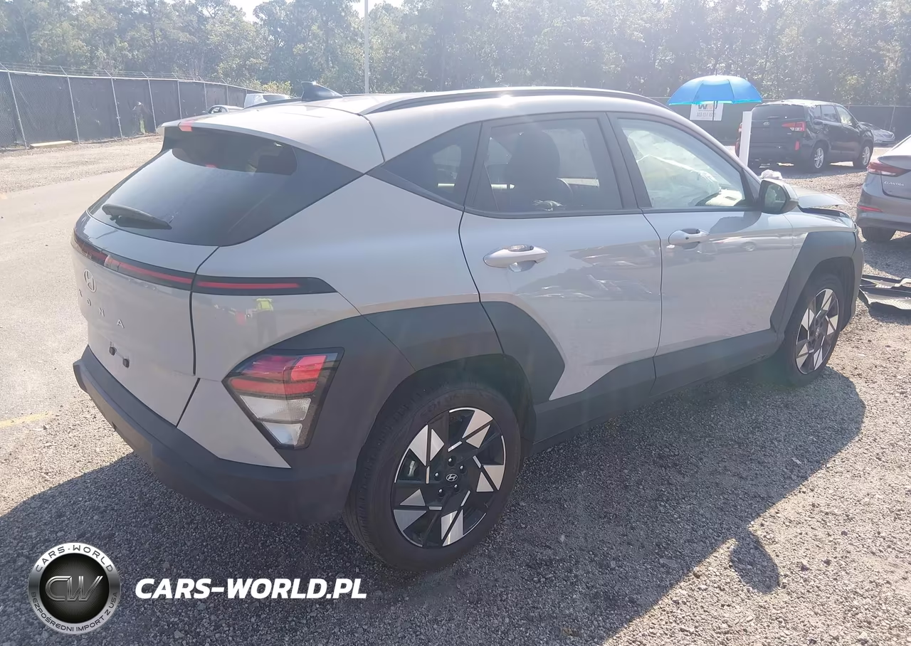 2025 Hyundai Kona Sel VIN:KM8HB3AB8SU205765 - 4