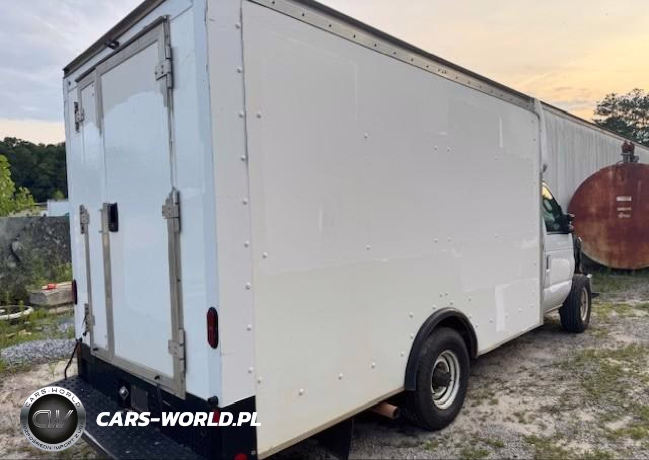 2019 Ford E-350 Cutaway VIN:1FDWE3F60KDC49916 - 4